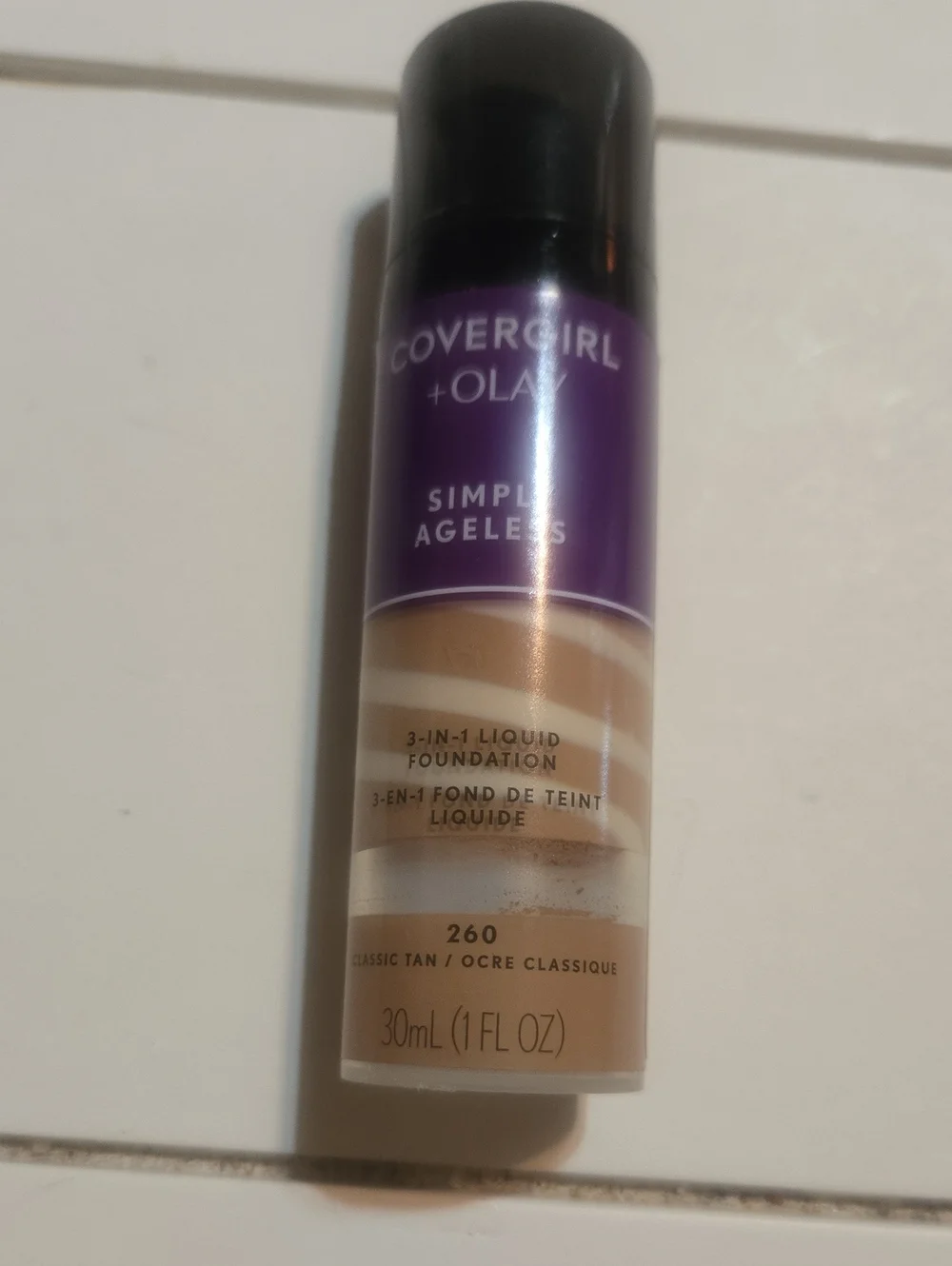 COVERGIRL OLAY Simple Ageless 3-in-1 Liquid Foundation - Classic Tan (260) NWOT